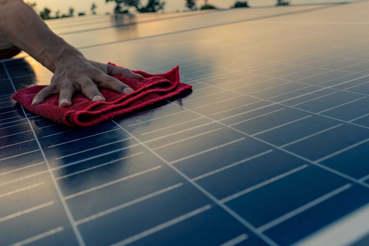 Does solar panels need maintenance